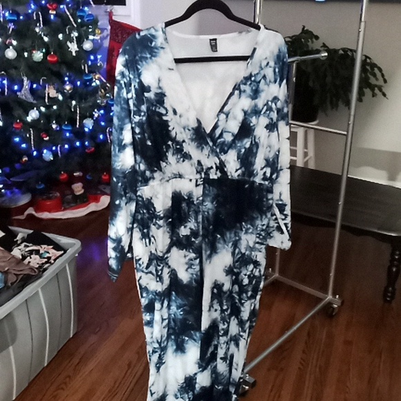 SHEIN Pants - Elegant Navy Tie-Dye Dress